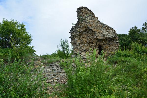 Hohler Zahl und Teil der Ringmauer Hohler Zahl und Teil der Ringmauer