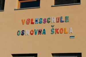 Schriftzug Volksschule Hornstein