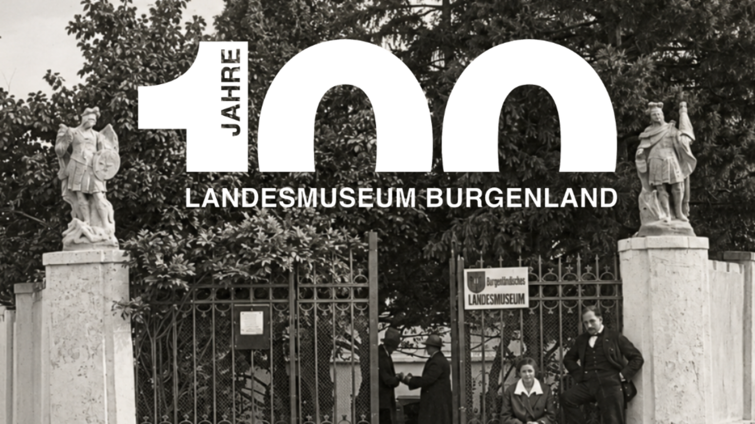 100 Jahre Landesmuseum Logo - s/w Bild, optimiert, Leinner-Haus Tore